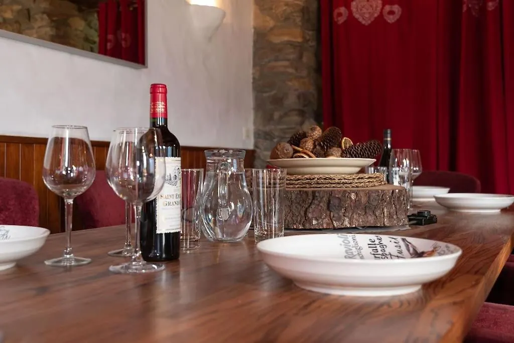 Entire Chalet Salamo 11 Plus 1 Les Arcs Paradiski Jacuzzi Bourg-Saint-Maurice 0*,  Fransa